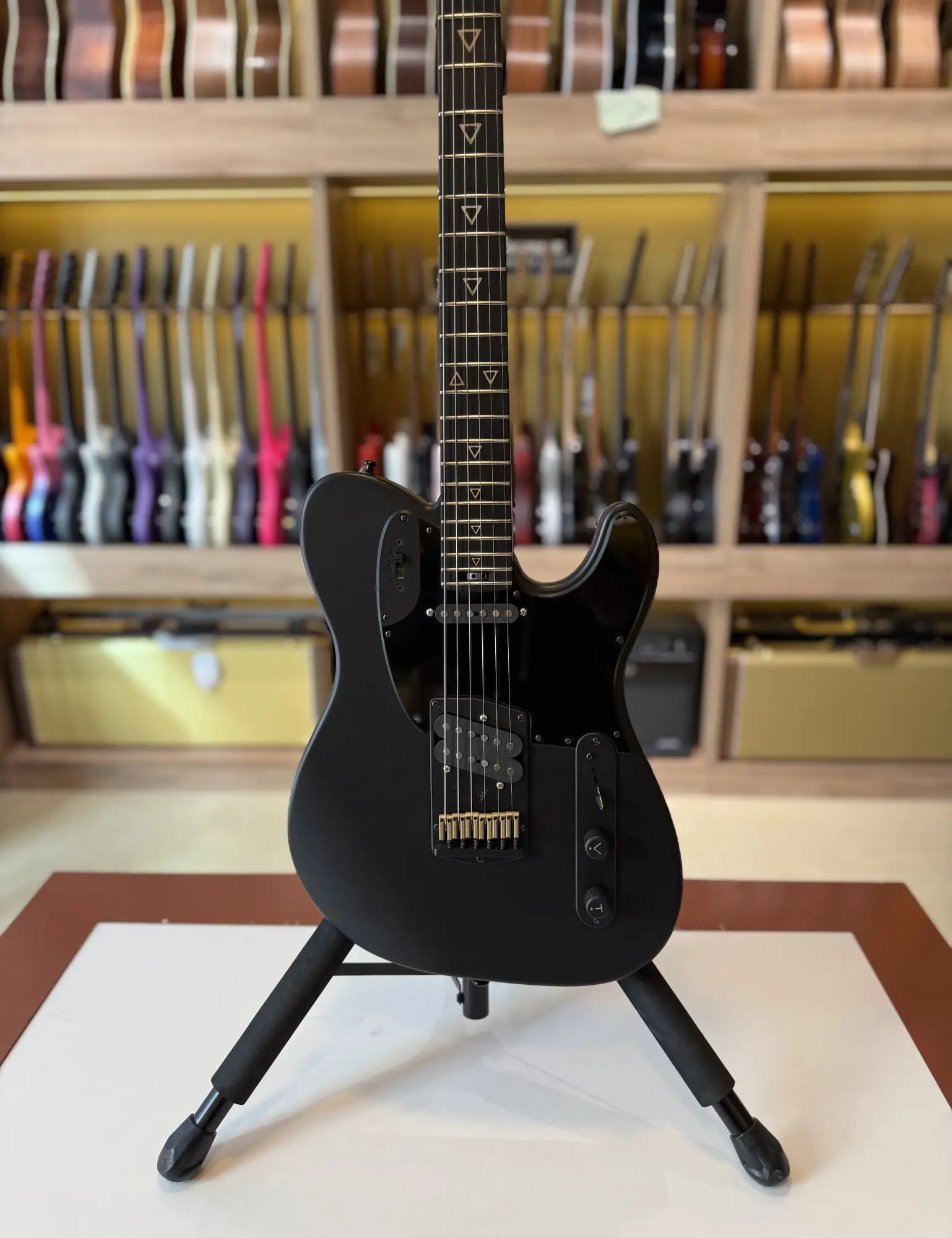 Valiant Titan Primal Limited Black